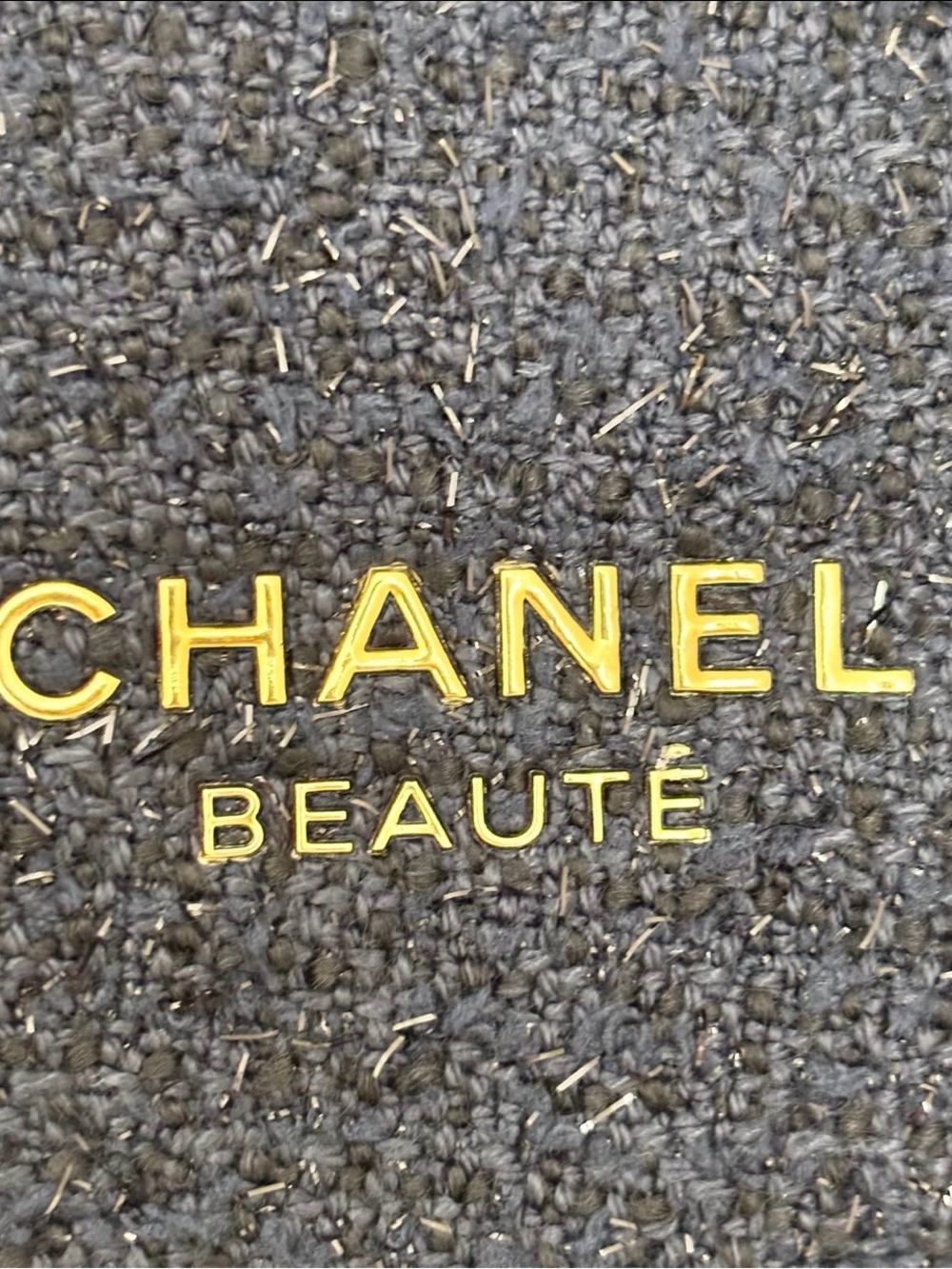 CHANEL Navy Tweed Cosmetic Case with Gold Accent GWP - Picture 3 of 10